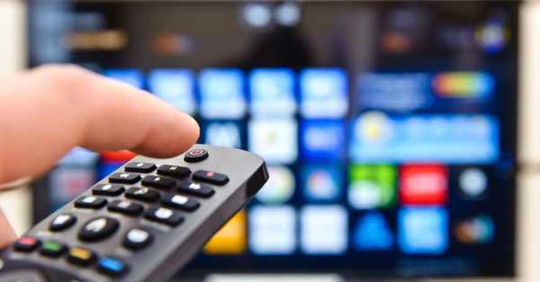 Compró un celular y se llevó un televisor gratis por un error en el anuncio de la tienda - C9N