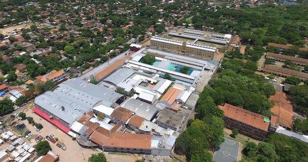 La Nación / Reclusos pagan G. 500 mil para salir un fin de semana de Tacumbú, denuncia interno fugado