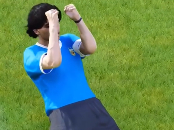 Reeditan el Gol del Siglo en honor a Maradona