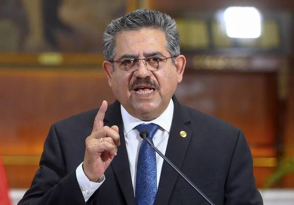 Perú queda temporalmente sin presidente ni jefe del Congreso