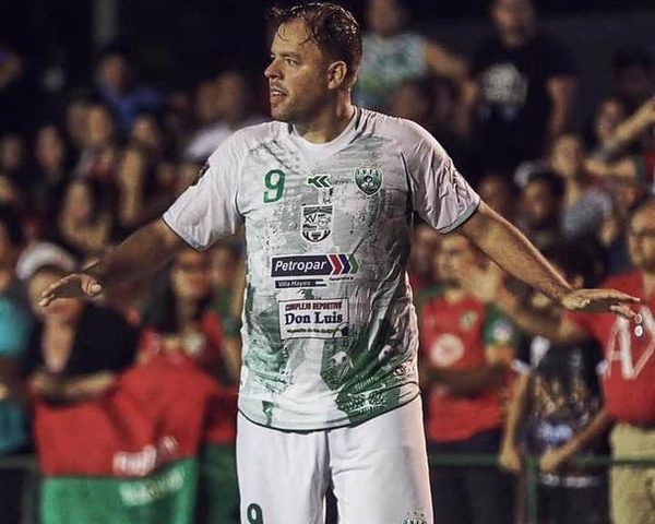 FUROR DE LOS FRANQUEÑOS PERMITE CONTRATACIÓN DE DARÍO HERRERA