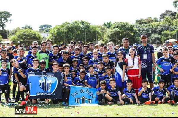 ATLÉTICO INDEPENDIENTE CUMPLIÓ 3 AÑOS DE TRABAJO JUNTO A LOS CHICOS