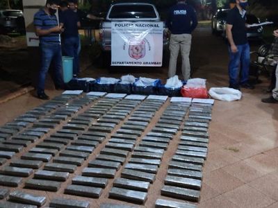 Desconocidos abandonan marihuana tras persecución policial