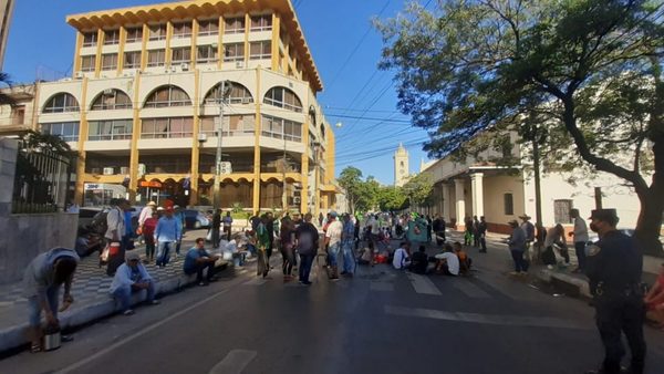Exigen investigar quienes financian a campesinos