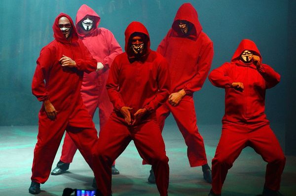 “Caraduras”, entretenido show de humor y baile - Espectáculos - ABC Color