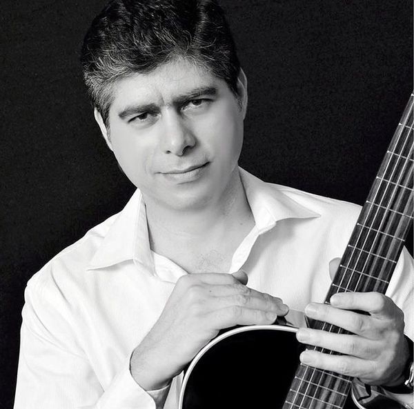 “Panchi” enseñará guitarra en su web - Espectáculos - ABC Color