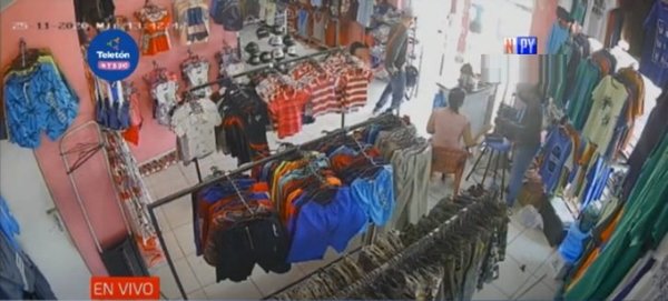 Así asaltan un comercio en Mariano Roque Alonso | Noticias Paraguay
