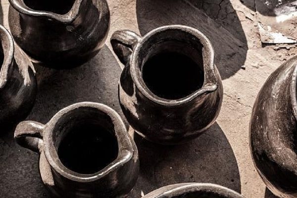 Lanzarán «Libro documental Kuña Okambuchi Apo»
