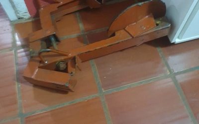 Conductor devuelve cepo que «llevó a su casa»