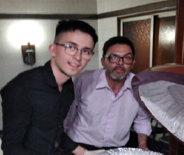“Dicen que me van a matar”: Empleado da su versión sobre la foto con el cuerpo de Maradona
