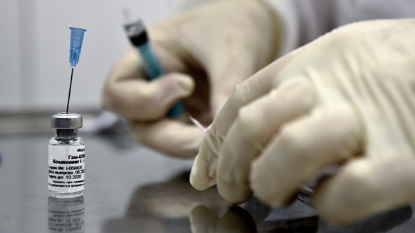 Rusia anunció que India producirá más de 100 millones de dosis de su vacuna | .::Agencia IP::.