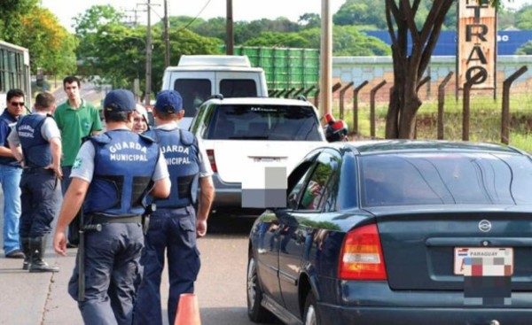 FozTrans controla documentaciones y multas de vehículos extranjeros