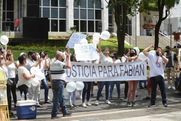 Familiares y amigos de Fabián Marín piden cárcel para “Papo” Morales - A La Gran 7-30 - ABC Color