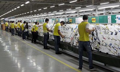 Industria maquiladora vuelve a operar