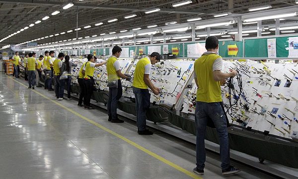 Industria maquiladora vuelve a operar