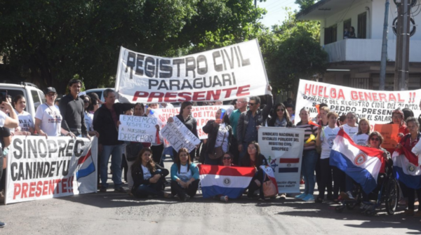 HOY / Anuncian huelga si no aumentan presupuesto al Registro Civil