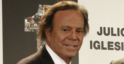 Julio Iglesias y su aislamiento total: 'Estoy escondido porque tengo pánico al coronavirus' - C9N