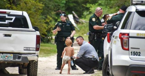 Un niño autista de tres años se perdió y dos perros lo cuidaron hasta que fue encontrado - C9N