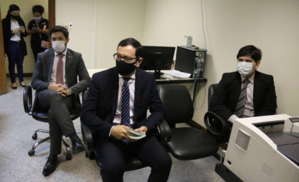 HOY / Juez otorga arresto domicilio a miembros del Clan Ferreira en caso Imedic