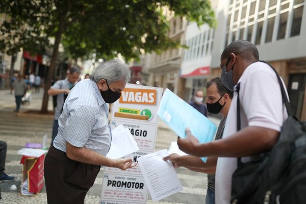 Récord de desempleo en Brasil: hay más de 14 millones de personas sin trabajo