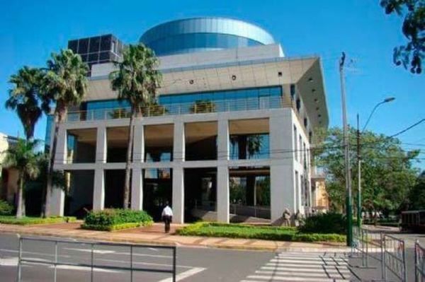 Labriegos consiguen que el Senado les apruebe US$ 25 millones