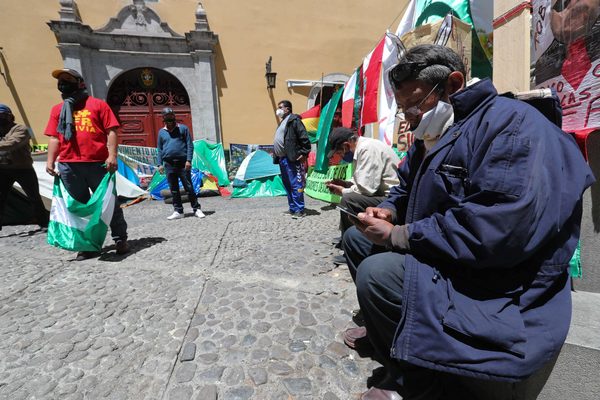 Bolivia busca por ley borrar la brecha salarial entre hombres y mujeres - MarketData
