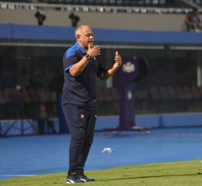 Chiqui Arce dispara contra el arbitraje de Paúl Benítez