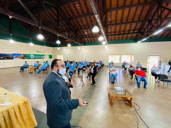 En conversatorio conmemoran “Noviembre Azul” en Ayolas