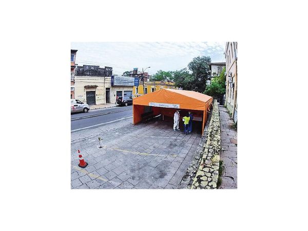Habilitan puestos de toma exprés de test Covid para peatones
