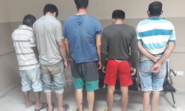 Enfrentamiento entre supuestos invasores y policías deja dos heridos y cinco detenidos