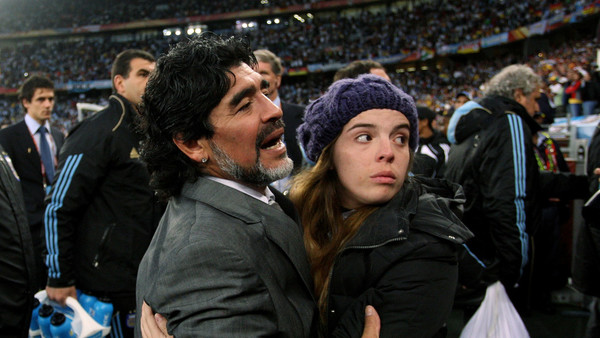 La conmovedora despedida de Dalma Maradona a su padre » Ñanduti