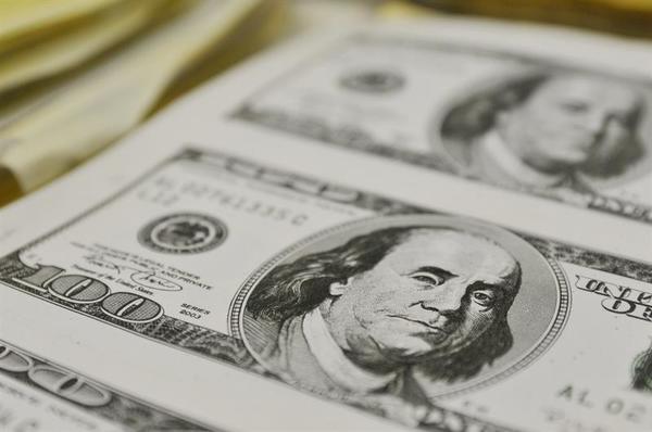 Rendimiento de reservas internacionales cae 30%