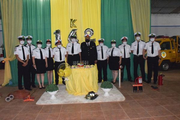 Bomberos nepomucenos cumplen 15 años - Nacionales - ABC Color