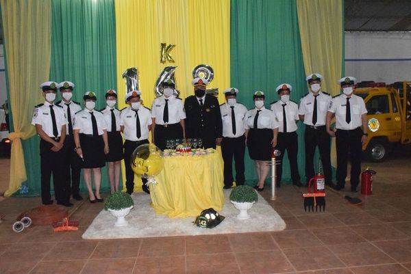 Bomberos nepomucenos cumplen 15 años  - Nacionales - ABC Color