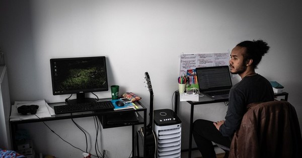 La Nación / “Nos sentimos olvidados”: el COVID deja a estudiantes extranjeros en París al borde de la pobreza