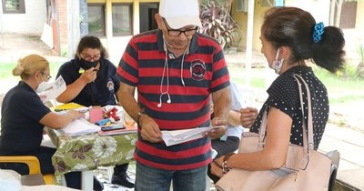 La Nación / En CDE, cien adultos mayores se inscriben por día para pensión