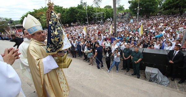 La Nación / Milagros de la Virgen: Gloria, una mujer que superó todo tipo de calamidades