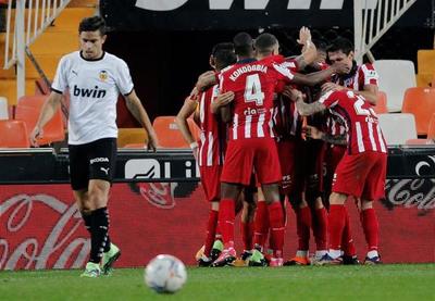 Un Atlético de Madrid superior vence al Valencia con gol en contra