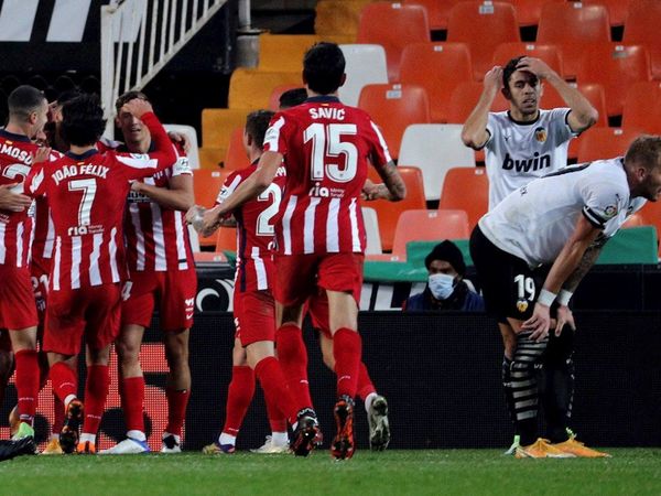 El Atlético gana gracias a un gol en contra