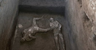 La Nación / Hallan dos víctimas de la erupción en Pompeya del año 79 d. C.