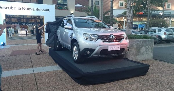 La Nación / De La Sobera presentó al renovado Renault Duster a nivel local