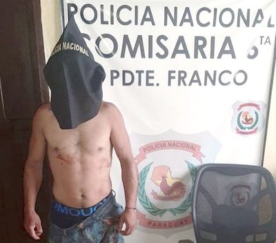 Crónica / Erró de casa, de mujer, y ligó como en la guerra