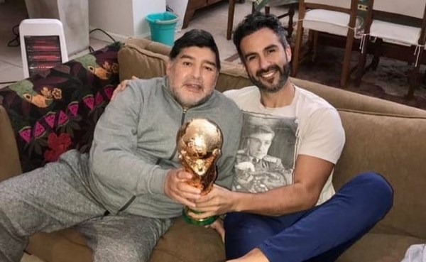 Allanan propiedades del médico de Maradona por posible negligencia y homicidio culposo - ADN Paraguayo