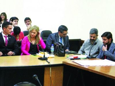 Juicio para médicos y podría haber acuerdo con padres