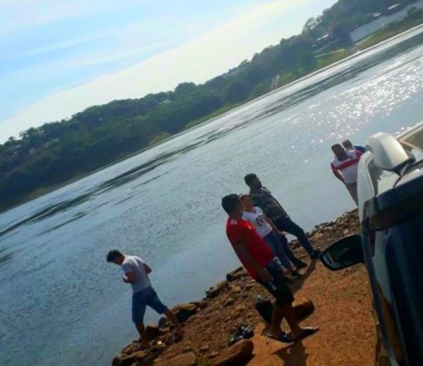 Adolescente desaparece en las aguas del río Paraná en Presidente Franco - ABC en el Este - ABC Color