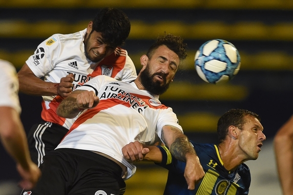 Robert Rojas anota en el triunfo de River Plate