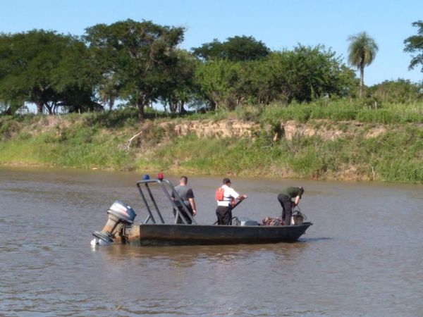 Sigue la búsqueda de jóvenes desaparecidos en aguas del río Paraguay - Nacionales - ABC Color