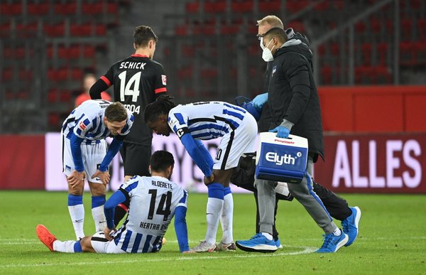 Alderete se retiró lesionado en el empate del Hertha ante Leverkusen