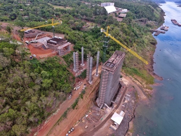 Abdo y Bolsonaro verificarán obras del Puente de la Integración