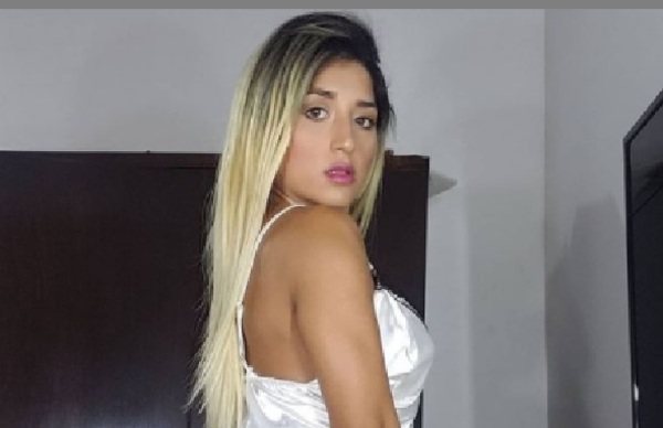 Kathy Di Quinto confesó que intercambió fotos íntimas